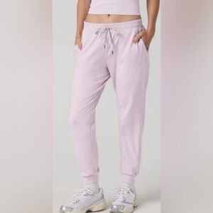 Vuori Performance Joggers Long - Size S - Lilac Breeze Heather - Like New